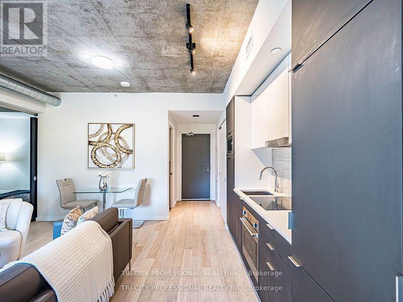 304 - 170 Bayview Avenue, Toronto, ON - Indoor