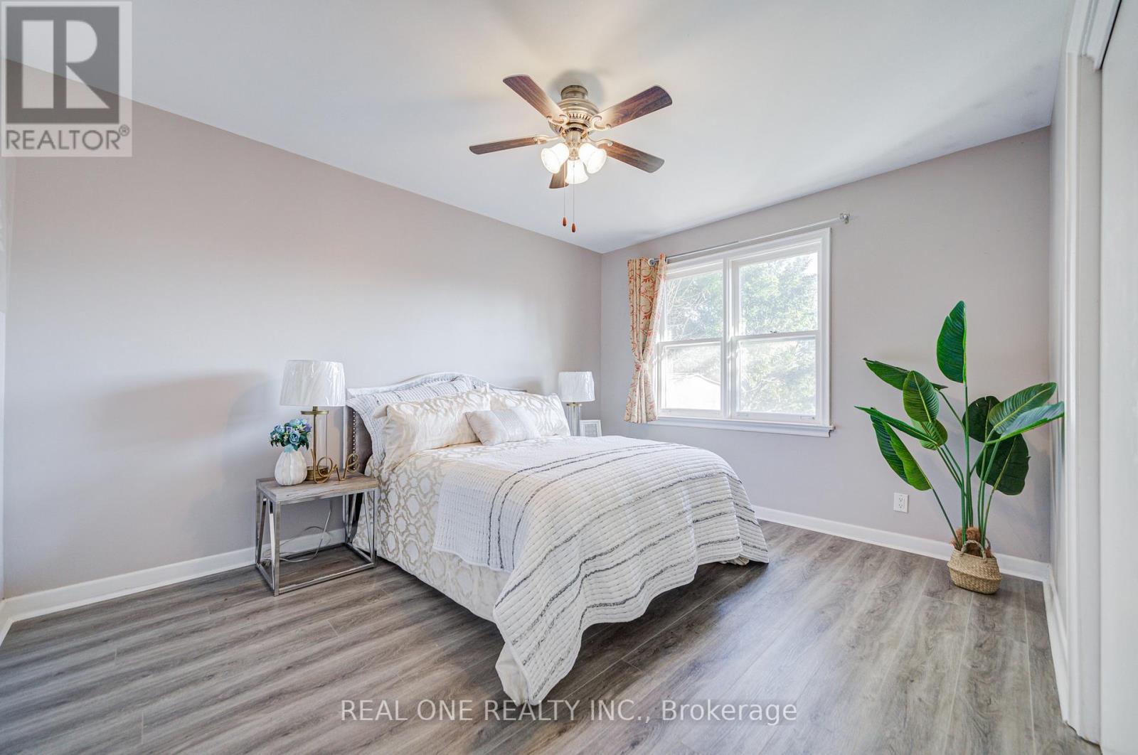73 Farmbrook Road, Toronto, ON - Indoor Photo Showing Bedroom