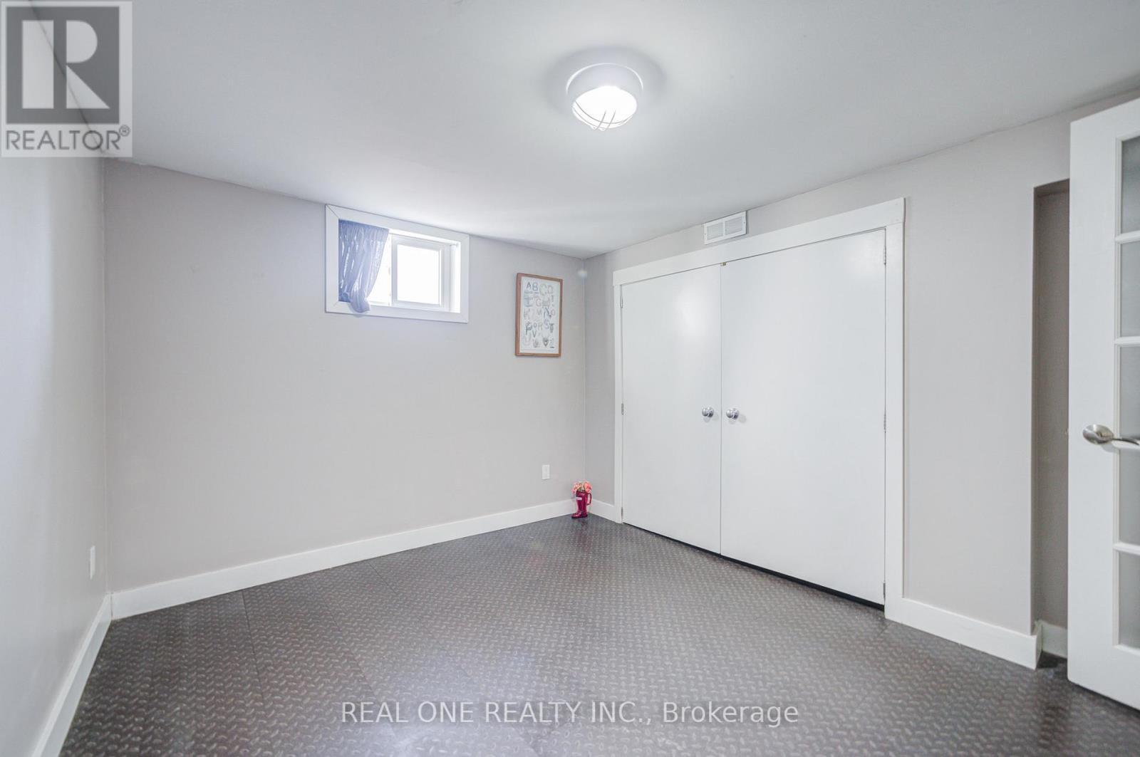 73 Farmbrook Road, Toronto, ON - Indoor Photo Showing Other Room
