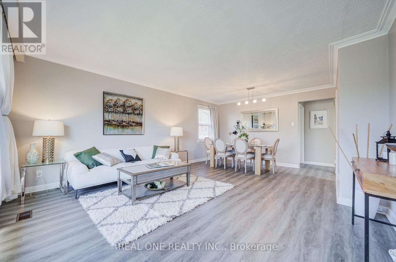 73 Farmbrook Road, Toronto, ON - Indoor