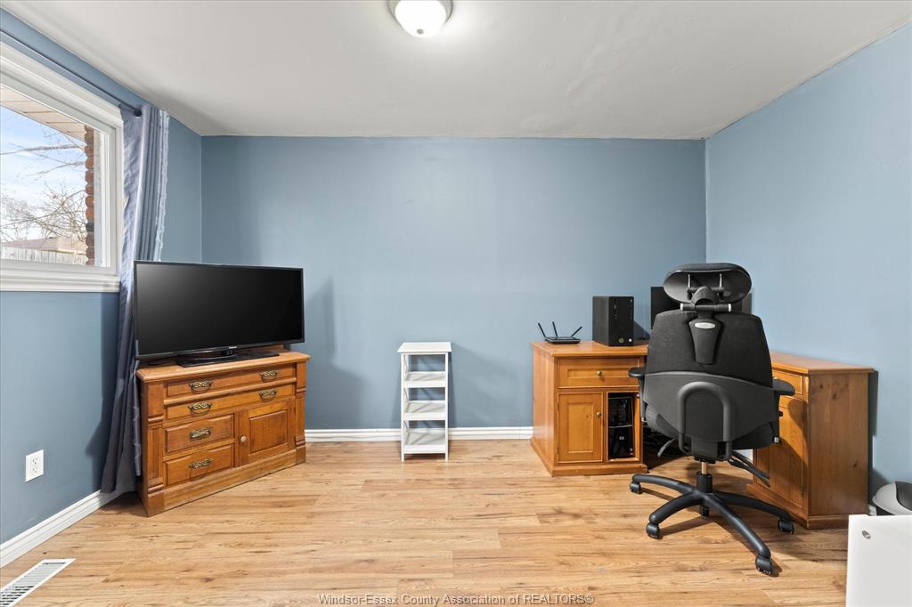 10035 Aspen Lane, Windsor, ON