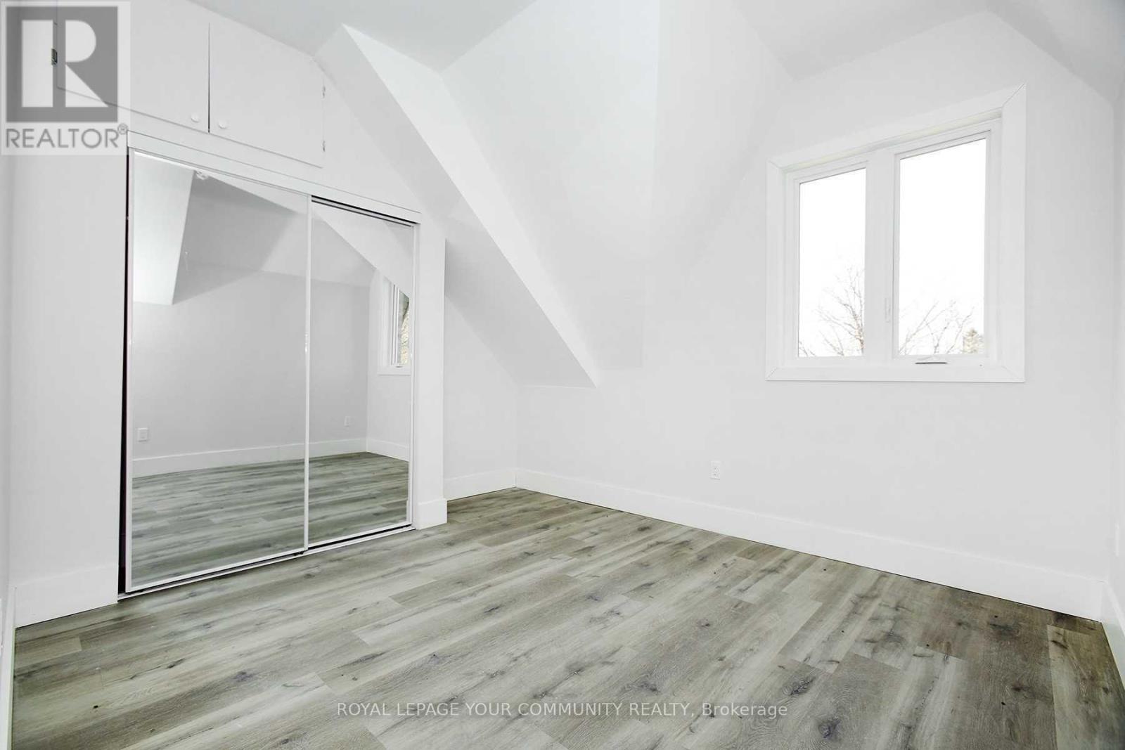 2B - 352 Main Street N, Markham, ON - Indoor Photo Showing Other Room