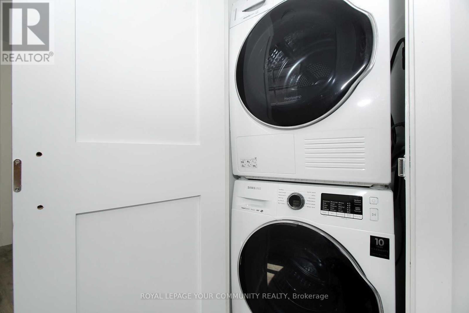 2B - 352 Main Street N, Markham, ON - Indoor Photo Showing Laundry Room