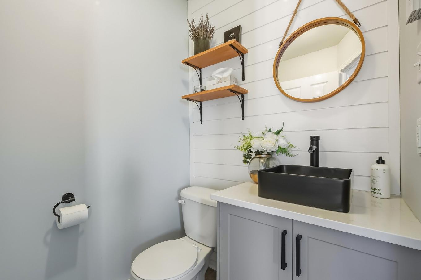 Salle d'eau - 513 Rue Des Érables, Waterloo, QC - Indoor Photo Showing Bathroom