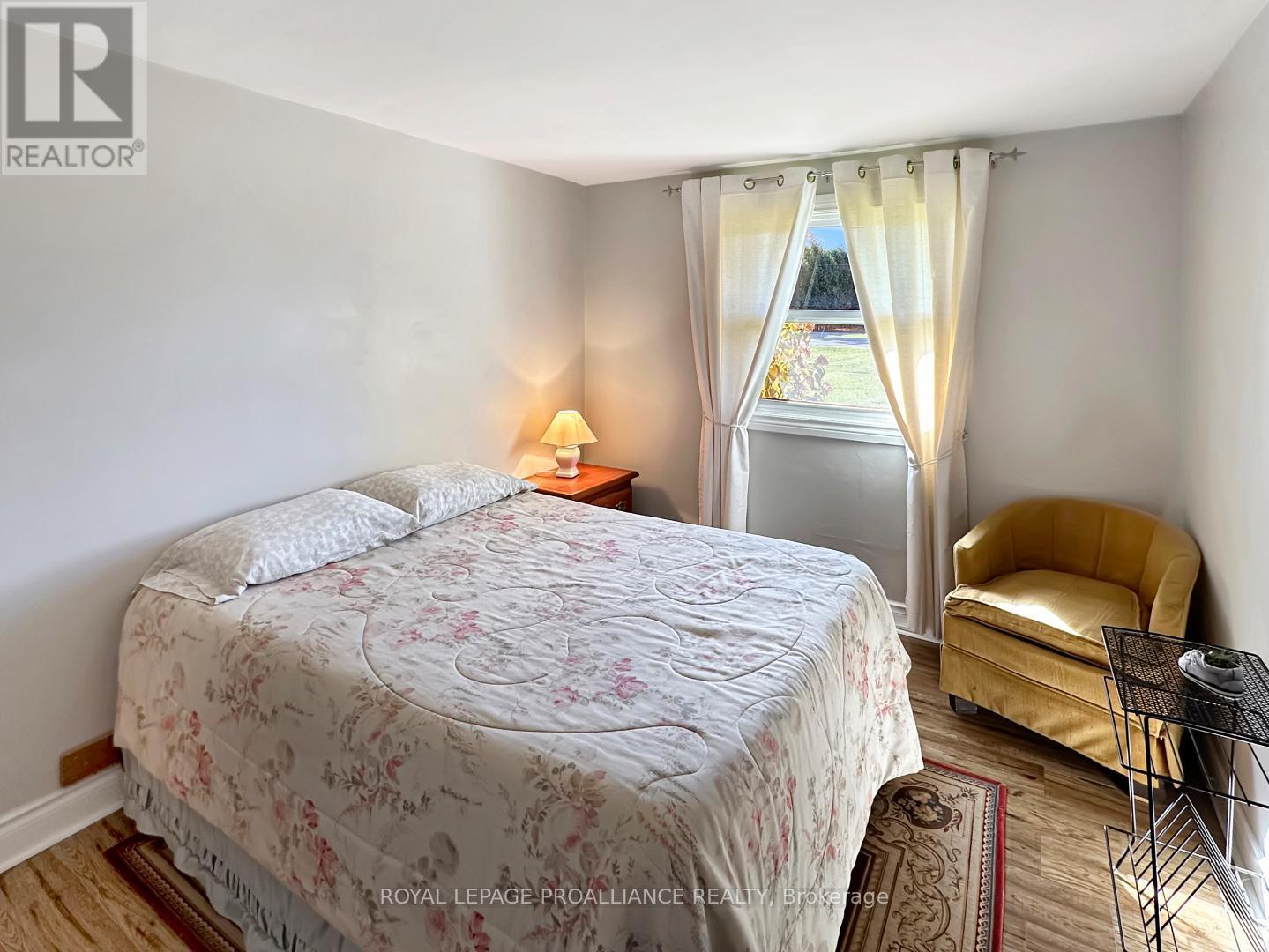 40 Ashley Street, Belleville (Thurlow Ward), ON - Indoor Photo Showing Bedroom