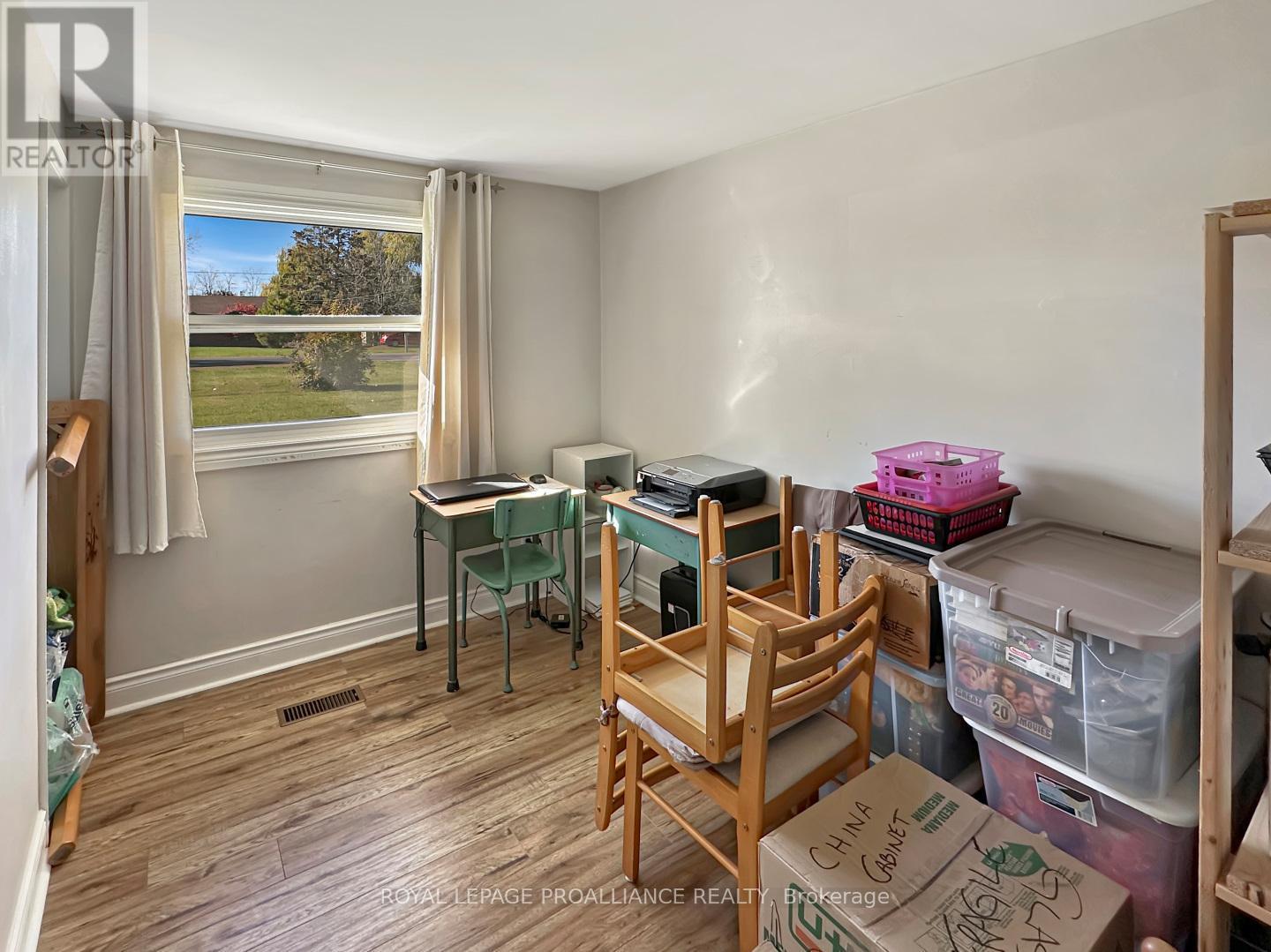 40 Ashley Street, Belleville (Thurlow Ward), ON - Indoor