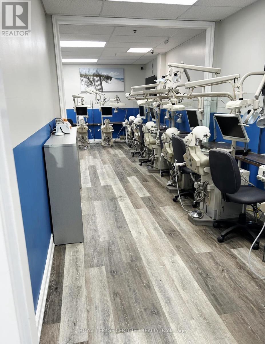 259 Traders Boulevard E, Mississauga, ON