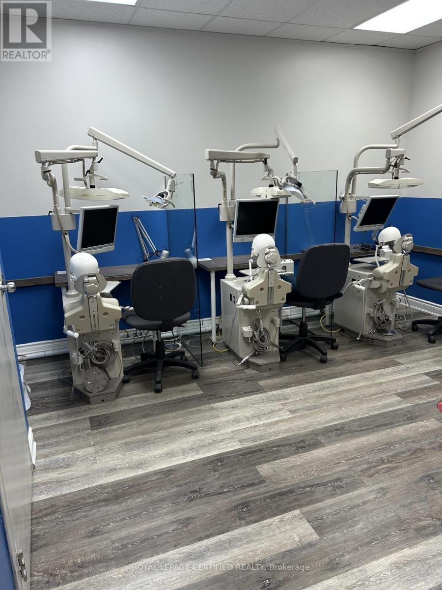 259 Traders Boulevard E, Mississauga, ON