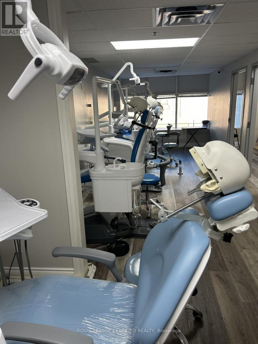 259 Traders Boulevard E, Mississauga, ON