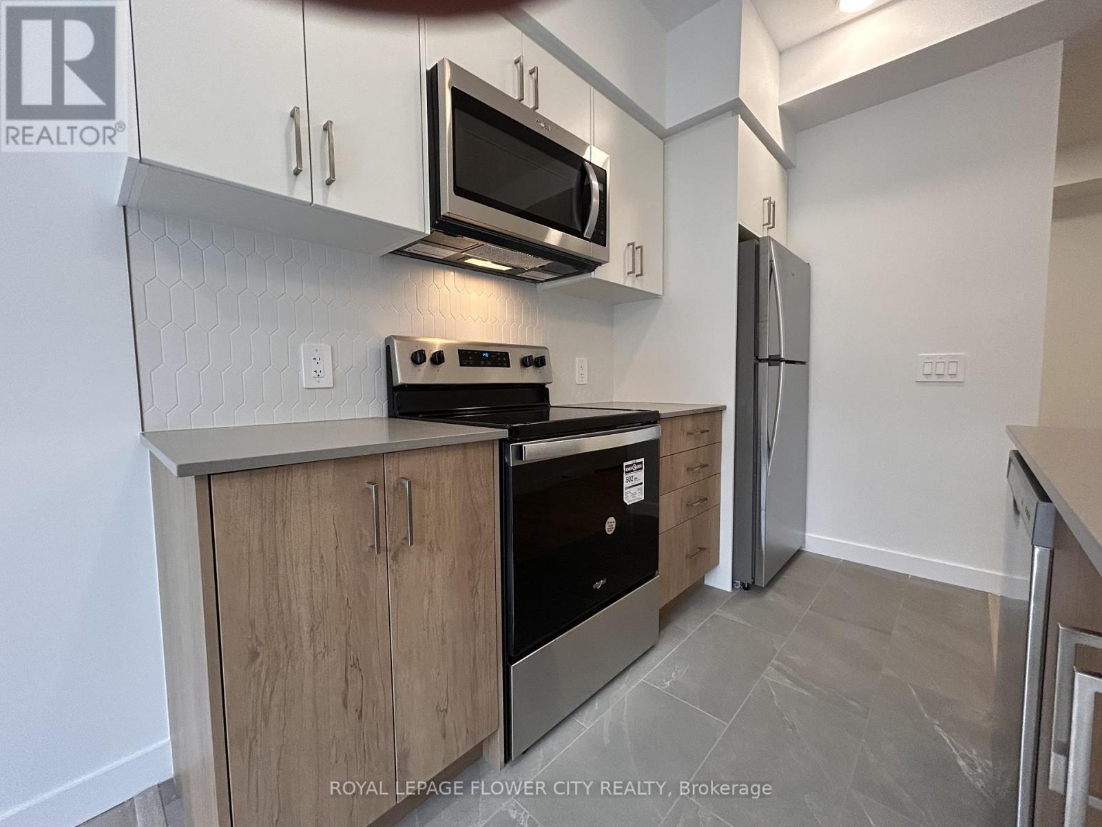 49 - 31 Mill Street, Kitchener, ON - Indoor Photo Showing Kitchen