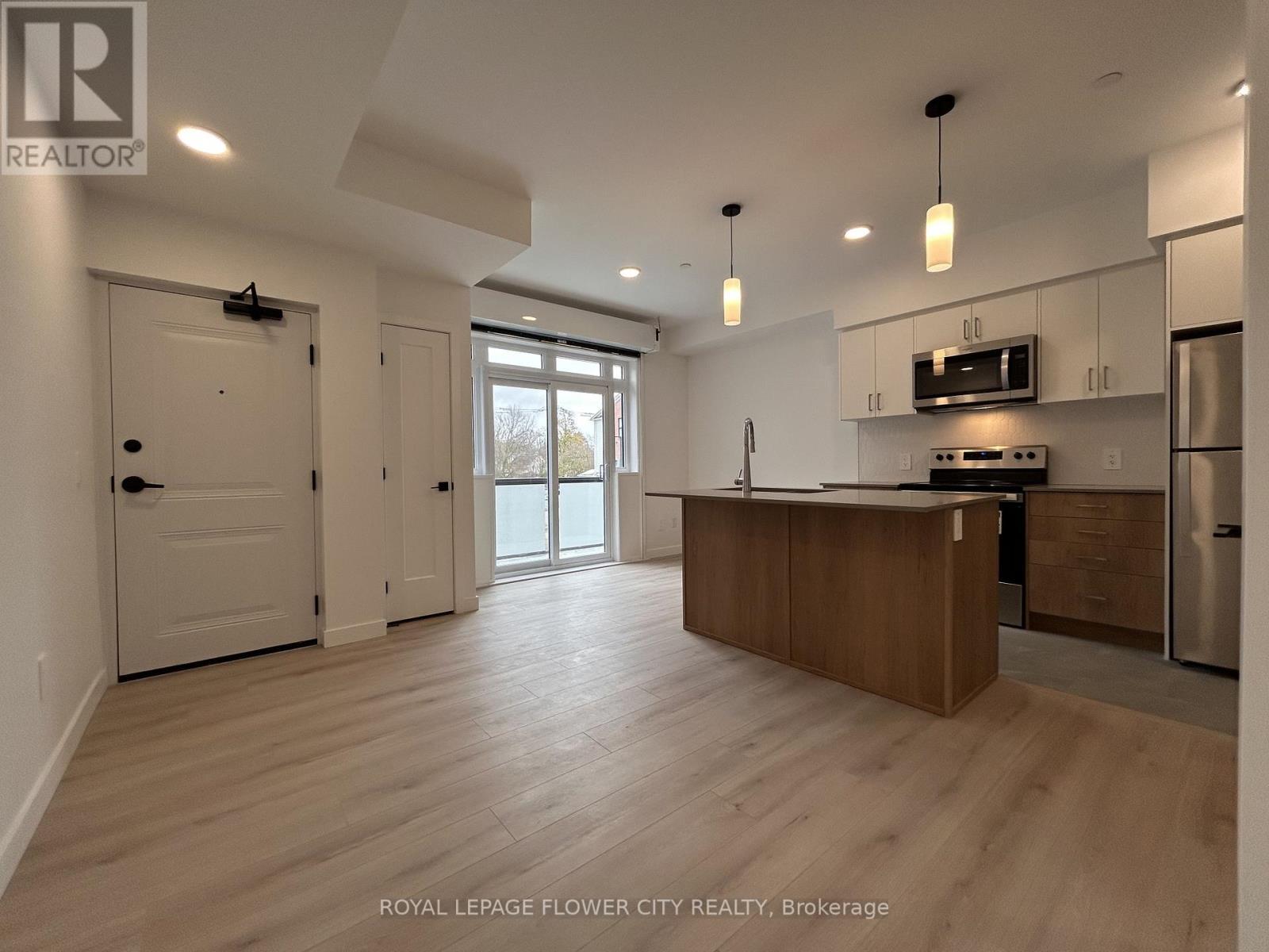 49 - 31 Mill Street, Kitchener, ON - Indoor Photo Showing Kitchen
