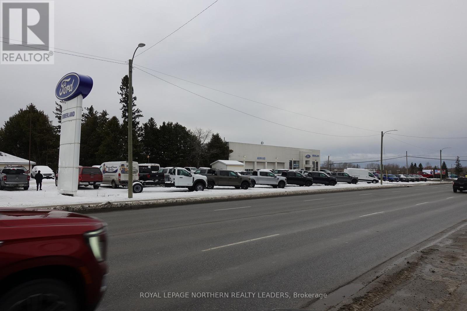 445 Algonquin Boulevard W, Timmins (Ts - Sw), ON