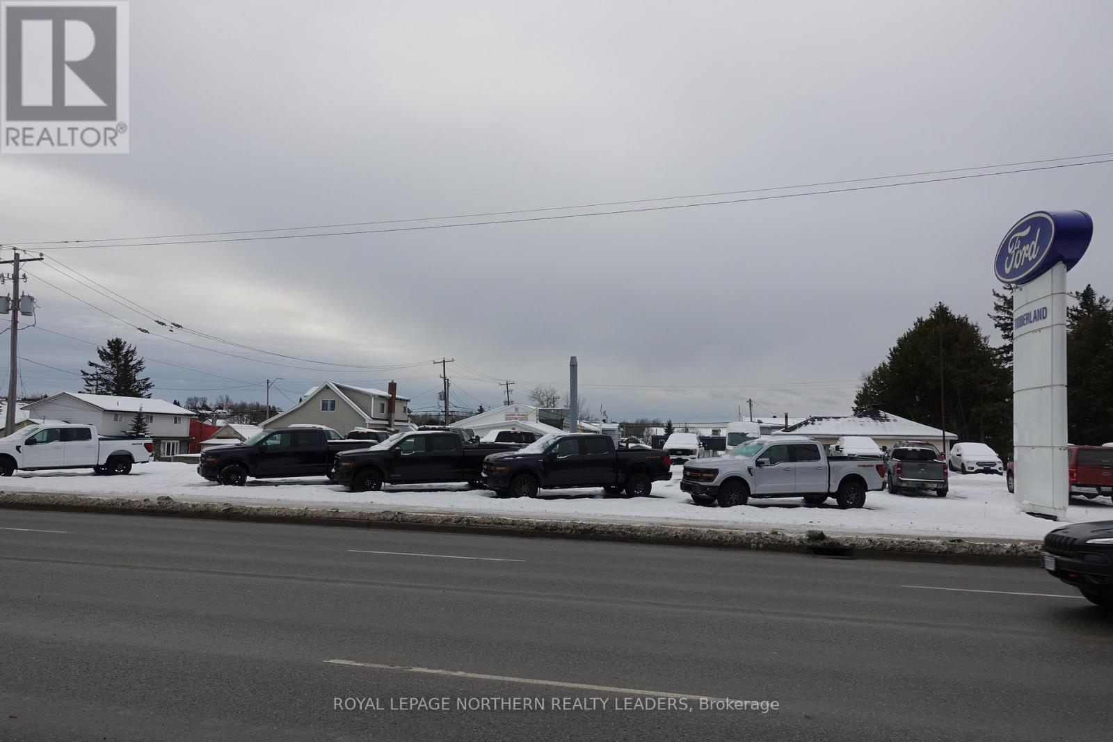 445 Algonquin Boulevard W, Timmins (Ts - Sw), ON