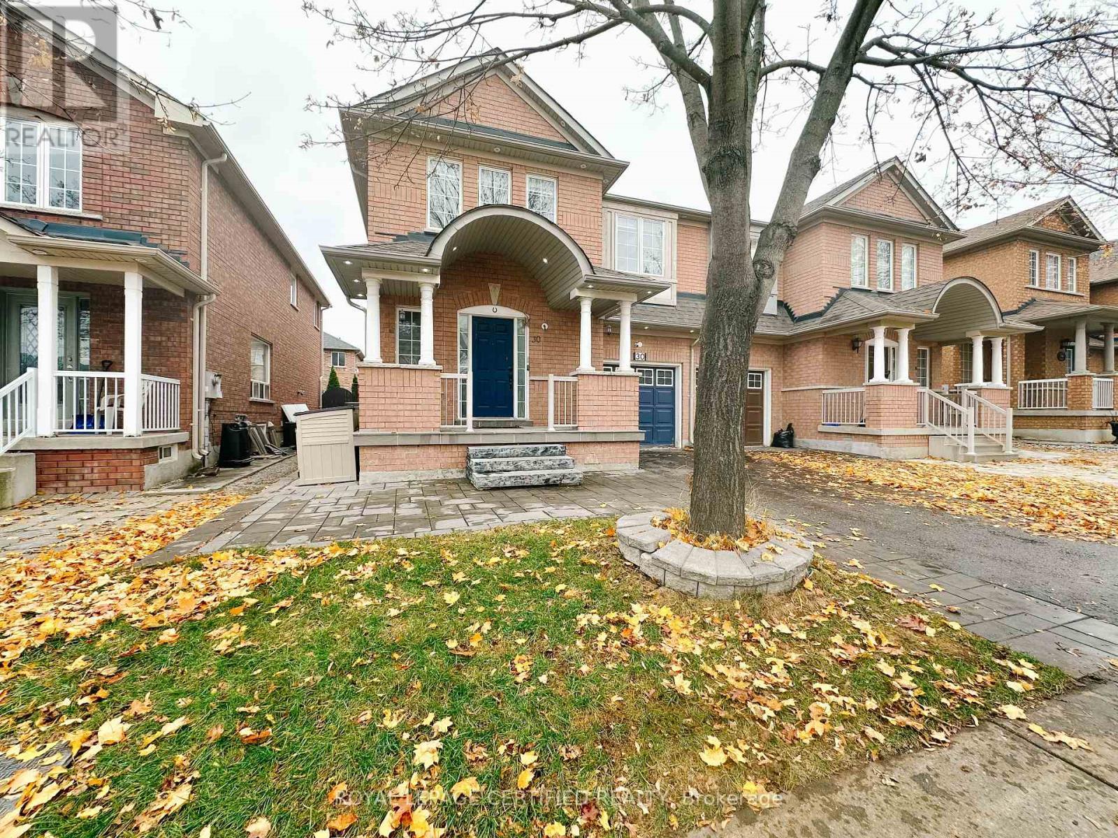 30 Lucerne Drive, Vaughan, ON - Outdoor With Deck Patio Veranda With Facade