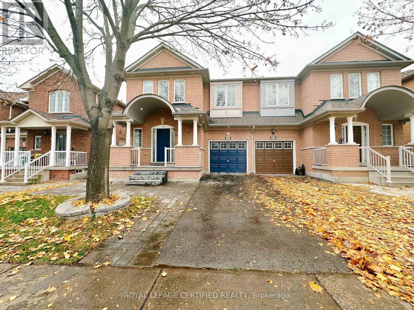 30 Lucerne Drive, Vaughan, ON - Outdoor With Deck Patio Veranda With Facade