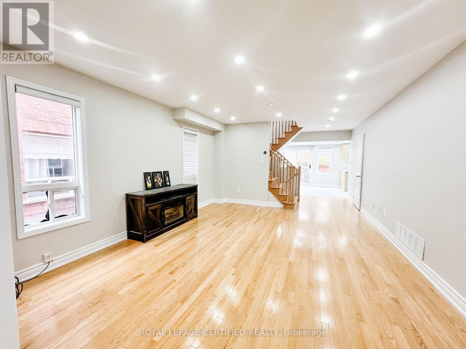 30 Lucerne Drive, Vaughan, ON - Indoor