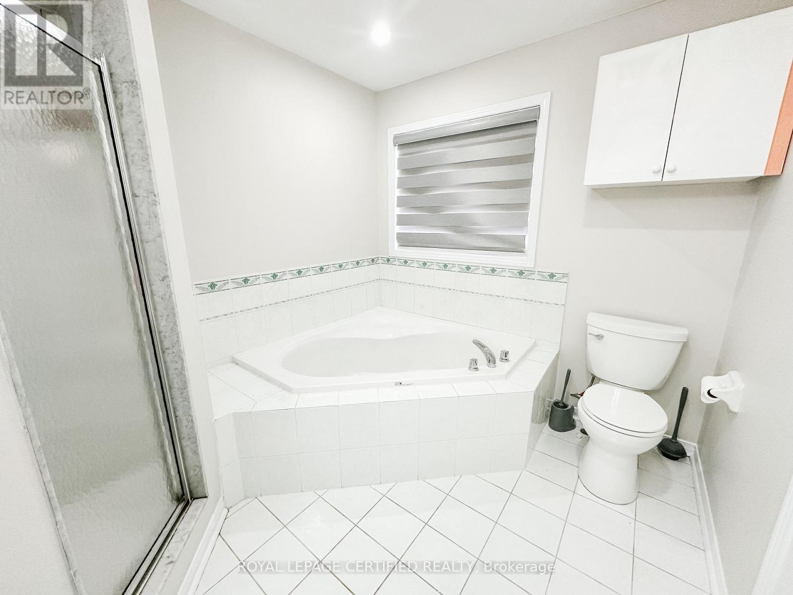 30 Lucerne Drive, Vaughan, ON - Indoor Photo Showing Bathroom