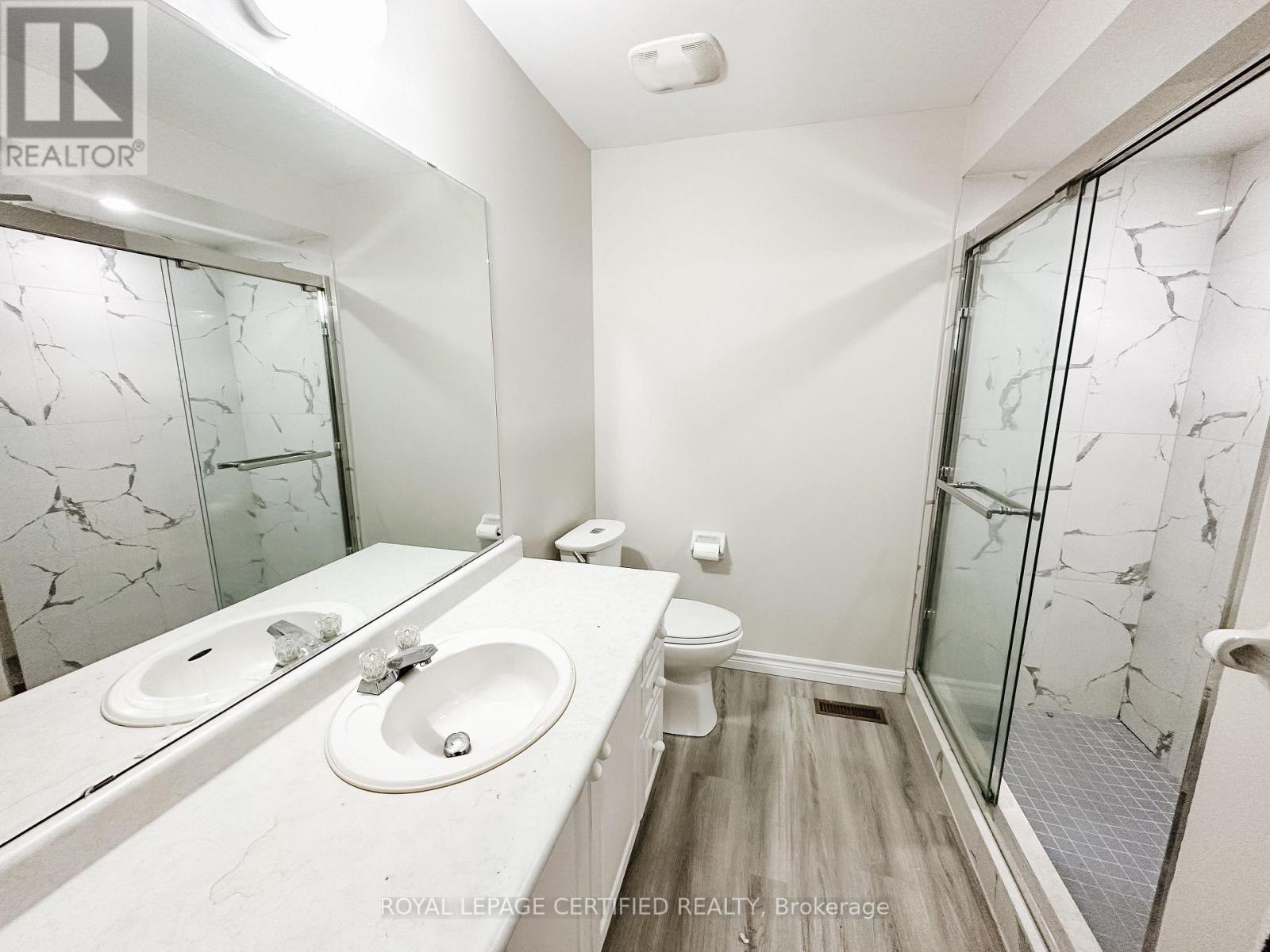 30 Lucerne Drive, Vaughan, ON - Indoor Photo Showing Bathroom