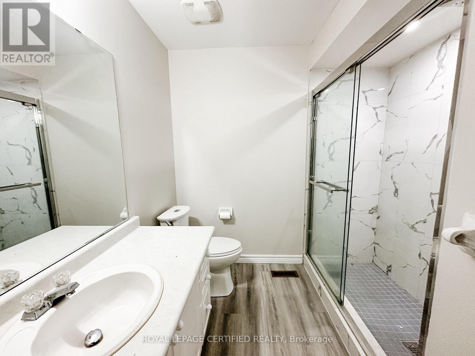 30 Lucerne Drive, Vaughan, ON - Indoor Photo Showing Bathroom