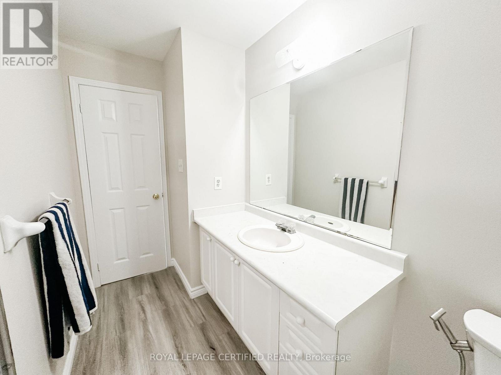 30 Lucerne Drive, Vaughan, ON - Indoor Photo Showing Bathroom
