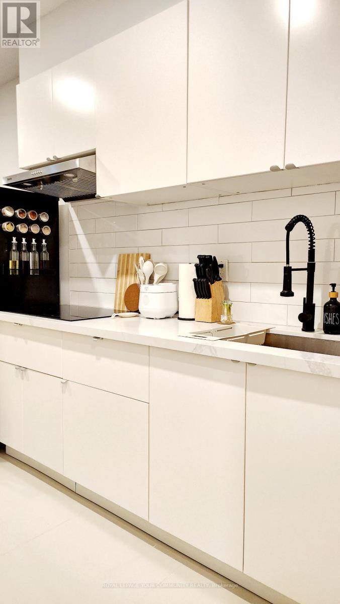 B1 - 352 Main Street N Street, Markham, ON - Indoor