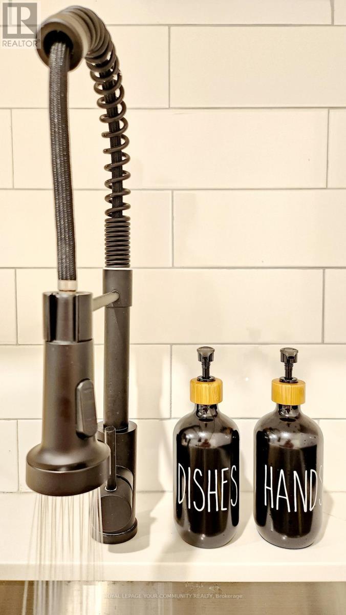 B1 - 352 Main Street N Street, Markham, ON - Photo Showing Other Room