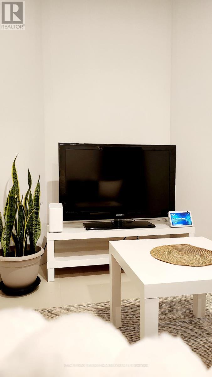 B1 - 352 Main Street N Street, Markham, ON - Indoor