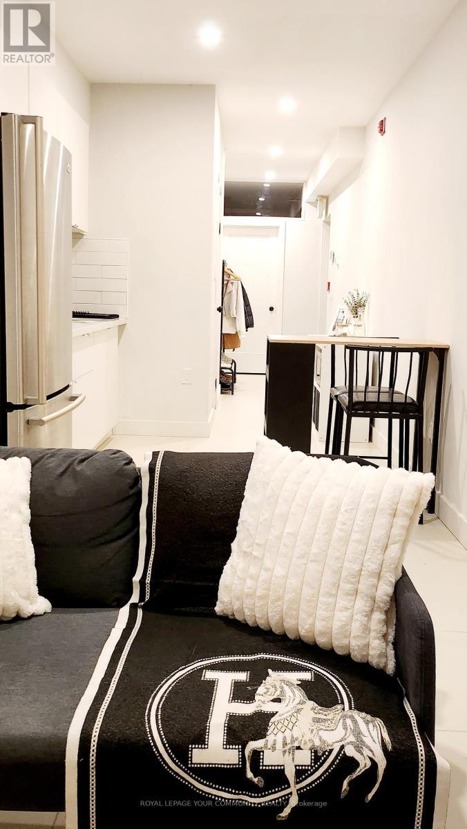 B1 - 352 Main Street N Street, Markham, ON - Indoor