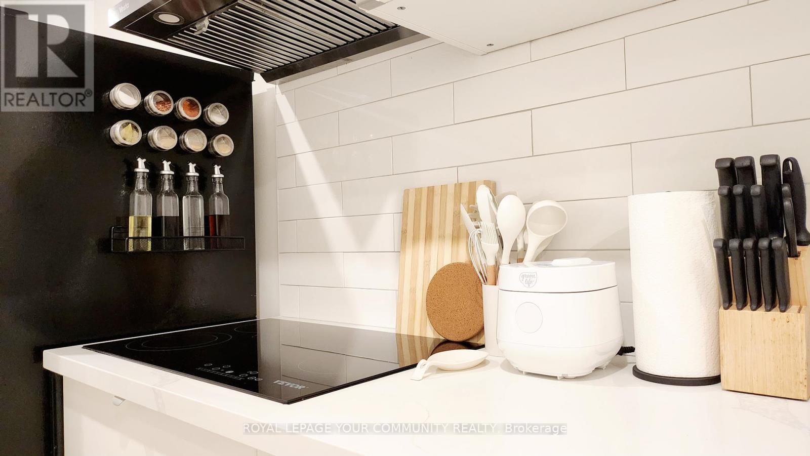 B1 - 352 Main Street N Street, Markham, ON -