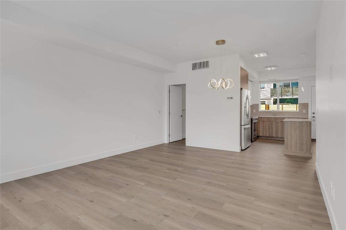 102C-3642 Mission Springs Drive, Kelowna, BC - Indoor Photo Showing Other Room