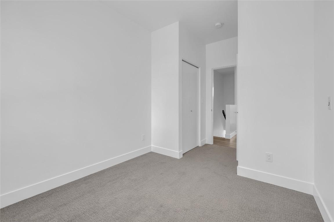 103C-3642 Mission Springs Drive, Kelowna, BC - Indoor Photo Showing Other Room