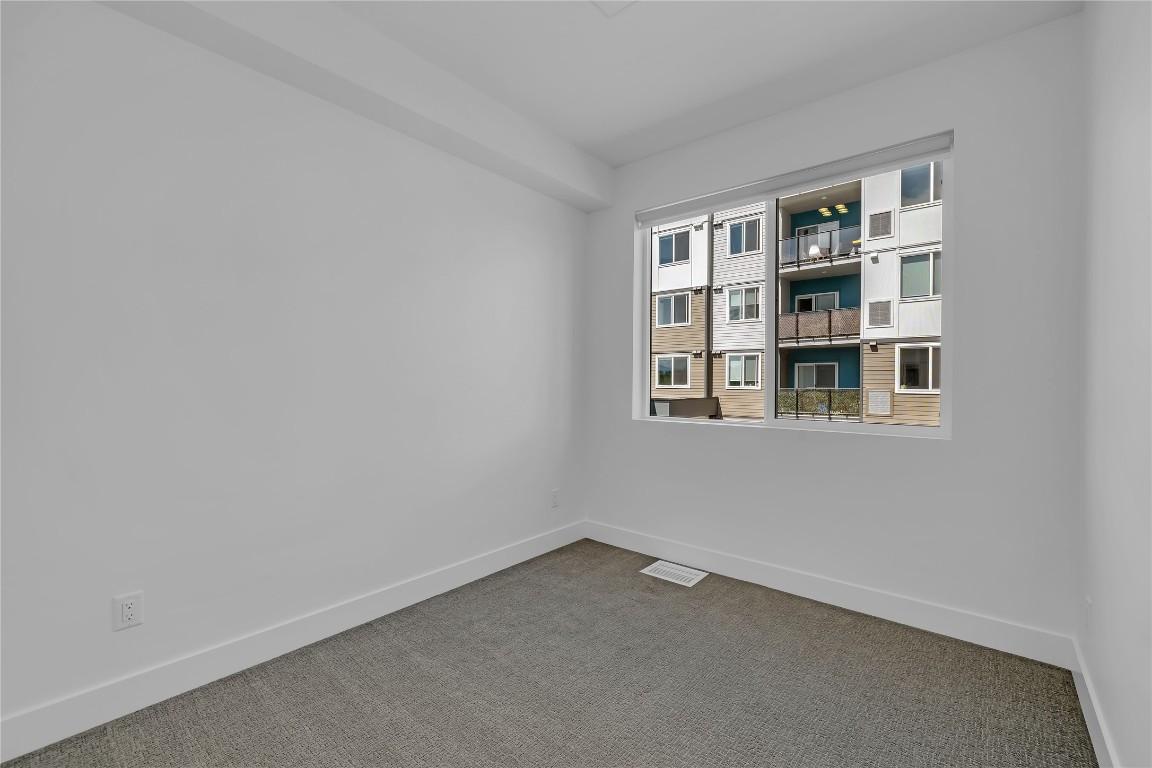 103C-3642 Mission Springs Drive, Kelowna, BC - Indoor Photo Showing Other Room