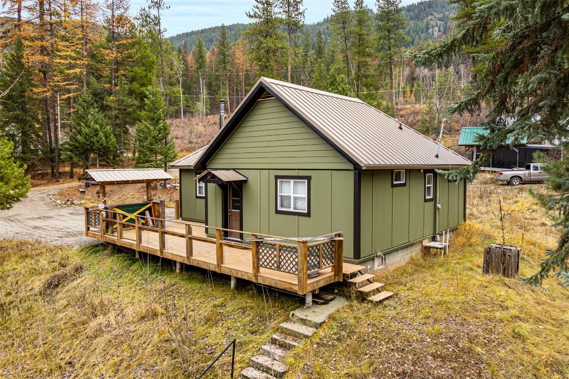 6927 Customs Road, Kingsgate, BC - Outdoor With Deck Patio Veranda