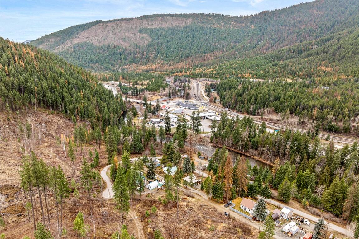 6927 Customs Road, Kingsgate, BC - Outdoor With View