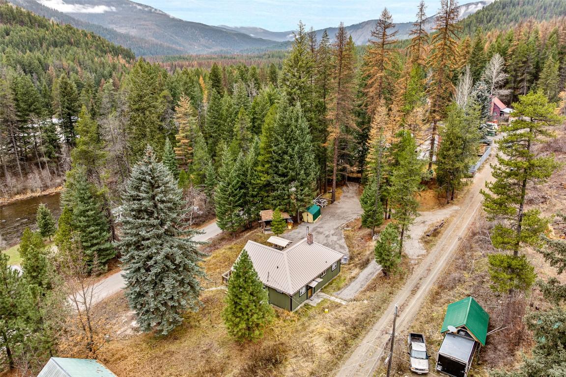 6927 Customs Road, Kingsgate, BC - Outdoor With View