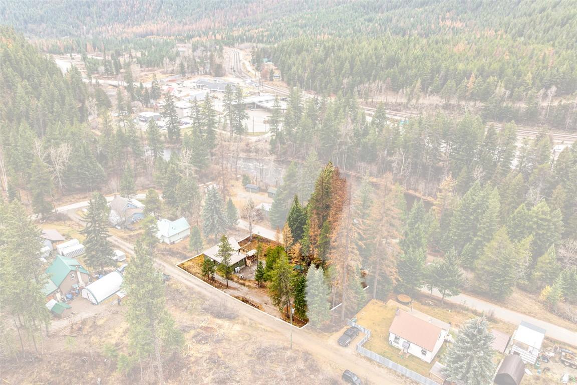 6927 Customs Road, Kingsgate, BC - Outdoor With View