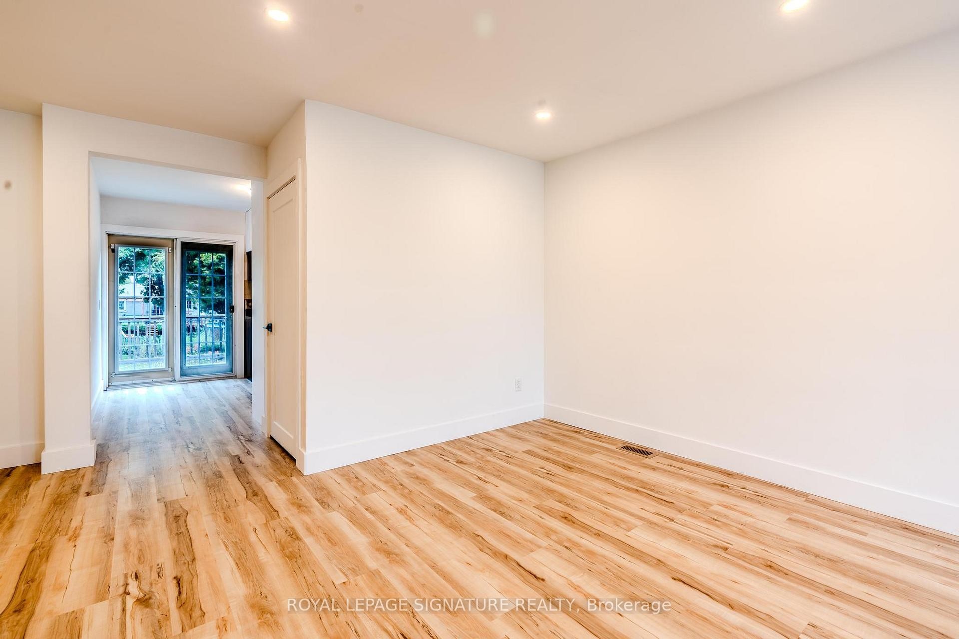 Main-41 Windsor Drive, Ajax, ON - Indoor Photo Showing Other Room