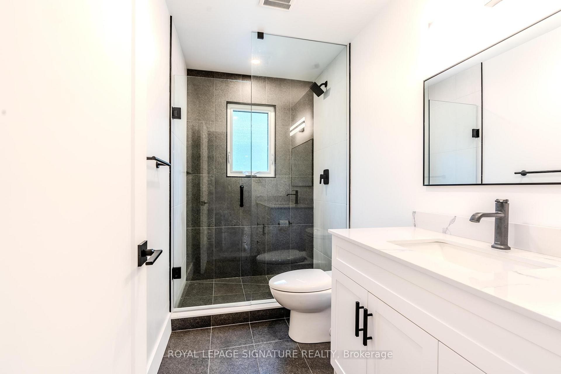 Main-41 Windsor Drive, Ajax, ON - Indoor Photo Showing Bathroom