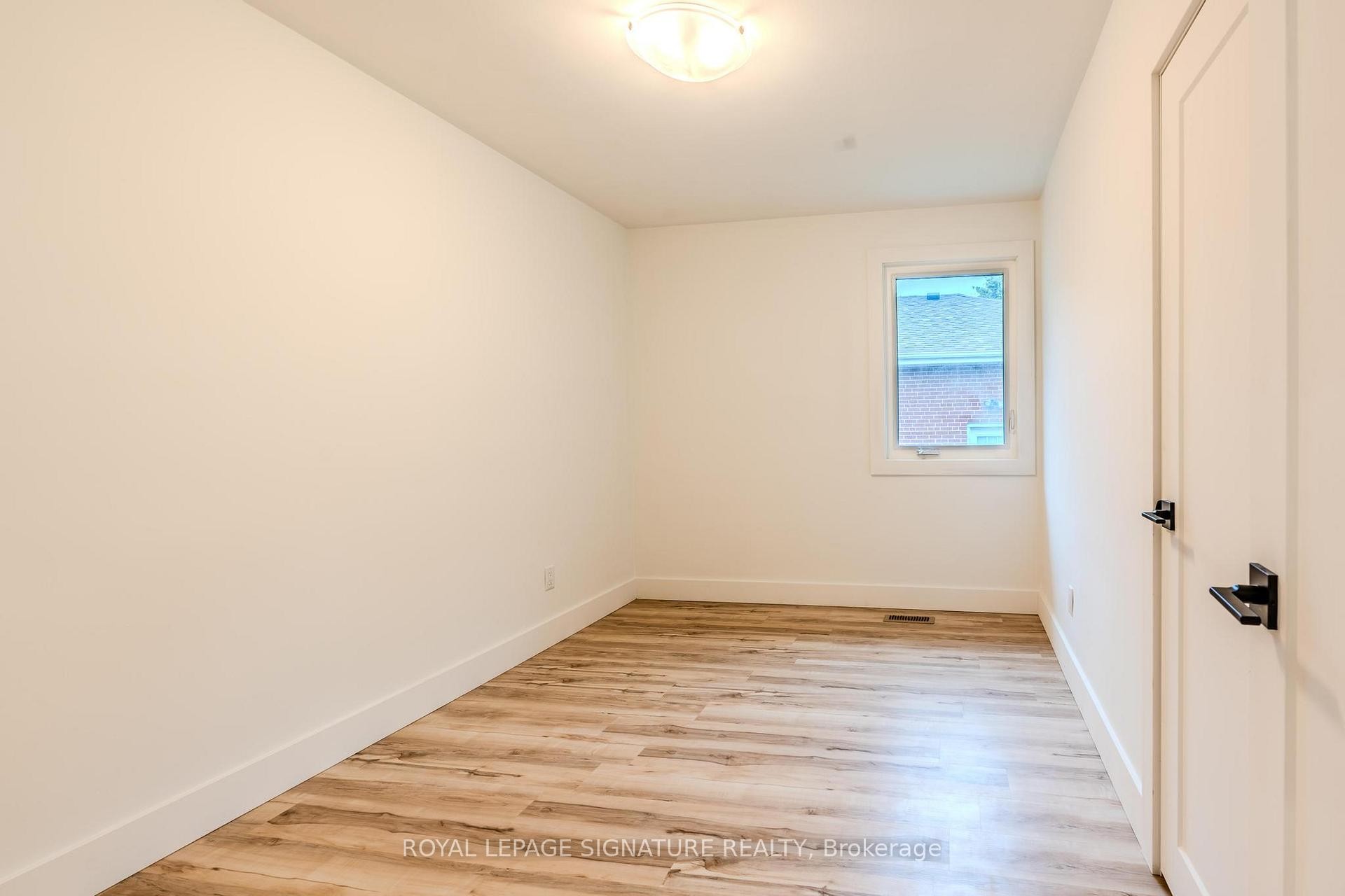 Main-41 Windsor Drive, Ajax, ON - Indoor Photo Showing Other Room