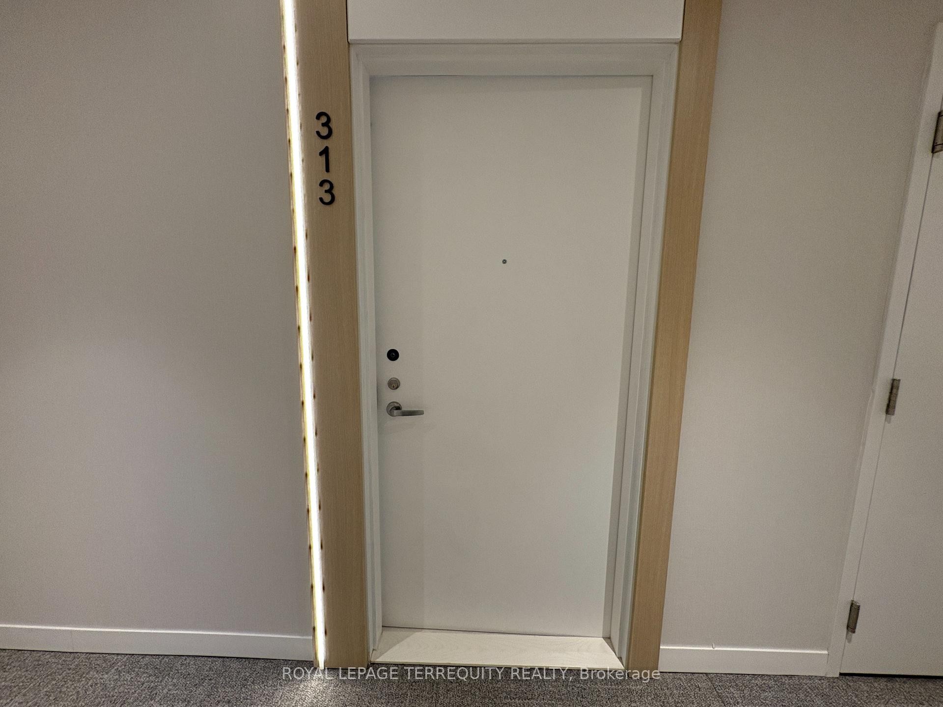 313-251 Masonry Way, Mississauga, ON - Indoor Photo Showing Other Room