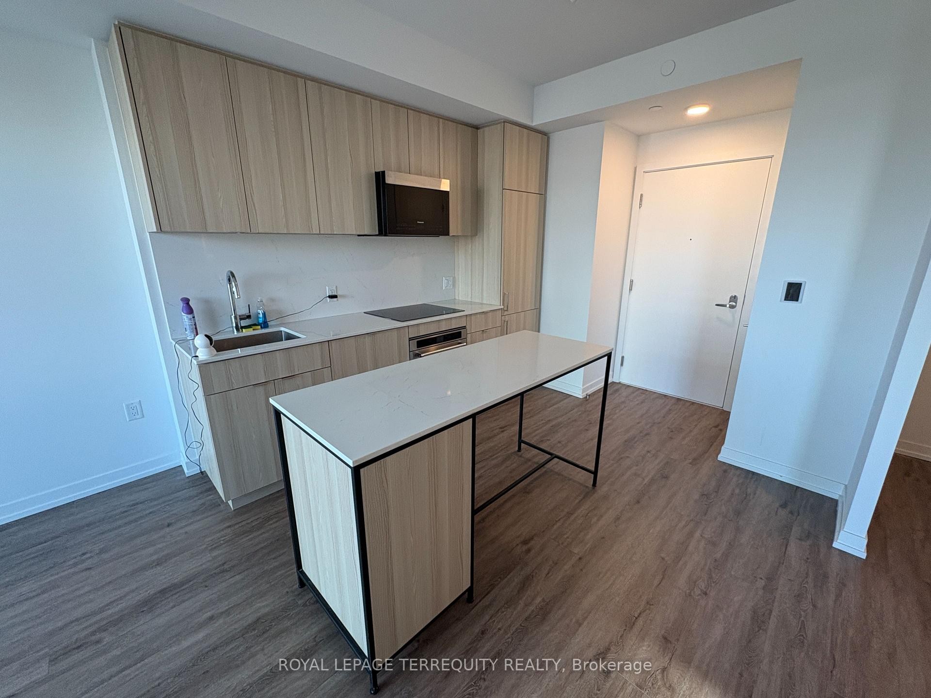313-251 Masonry Way, Mississauga, ON - Indoor Photo Showing Kitchen