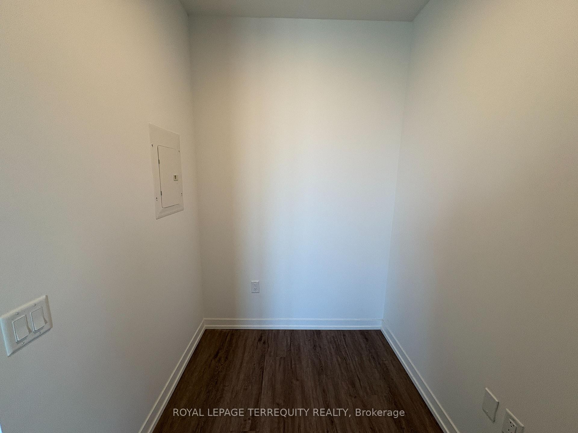 313-251 Masonry Way, Mississauga, ON - Indoor Photo Showing Other Room