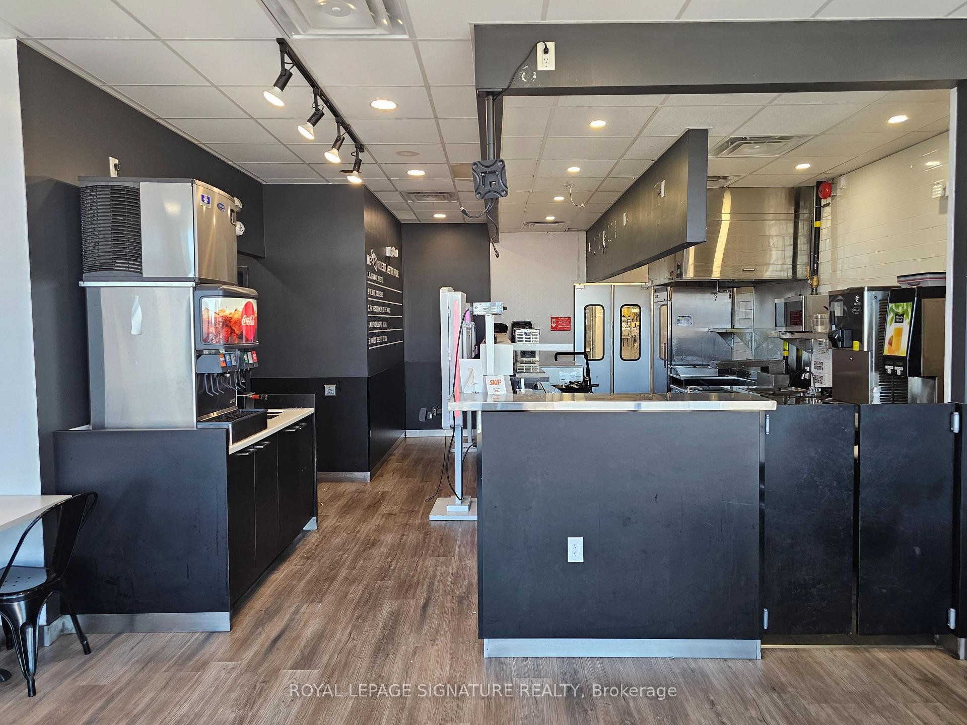 C61C-212 Ritson Road, Oshawa, ON