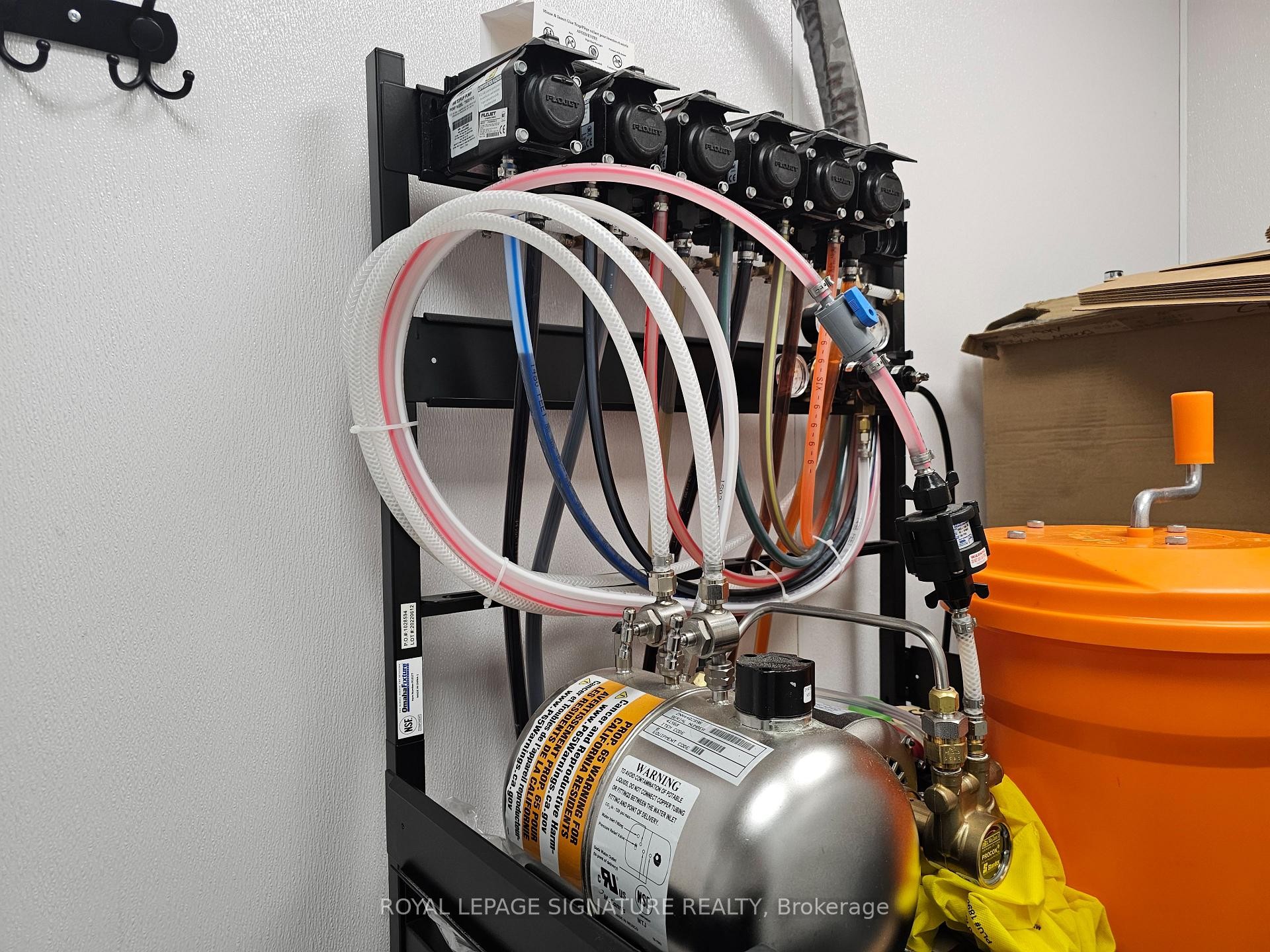 C61C-212 Ritson Road, Oshawa, ON