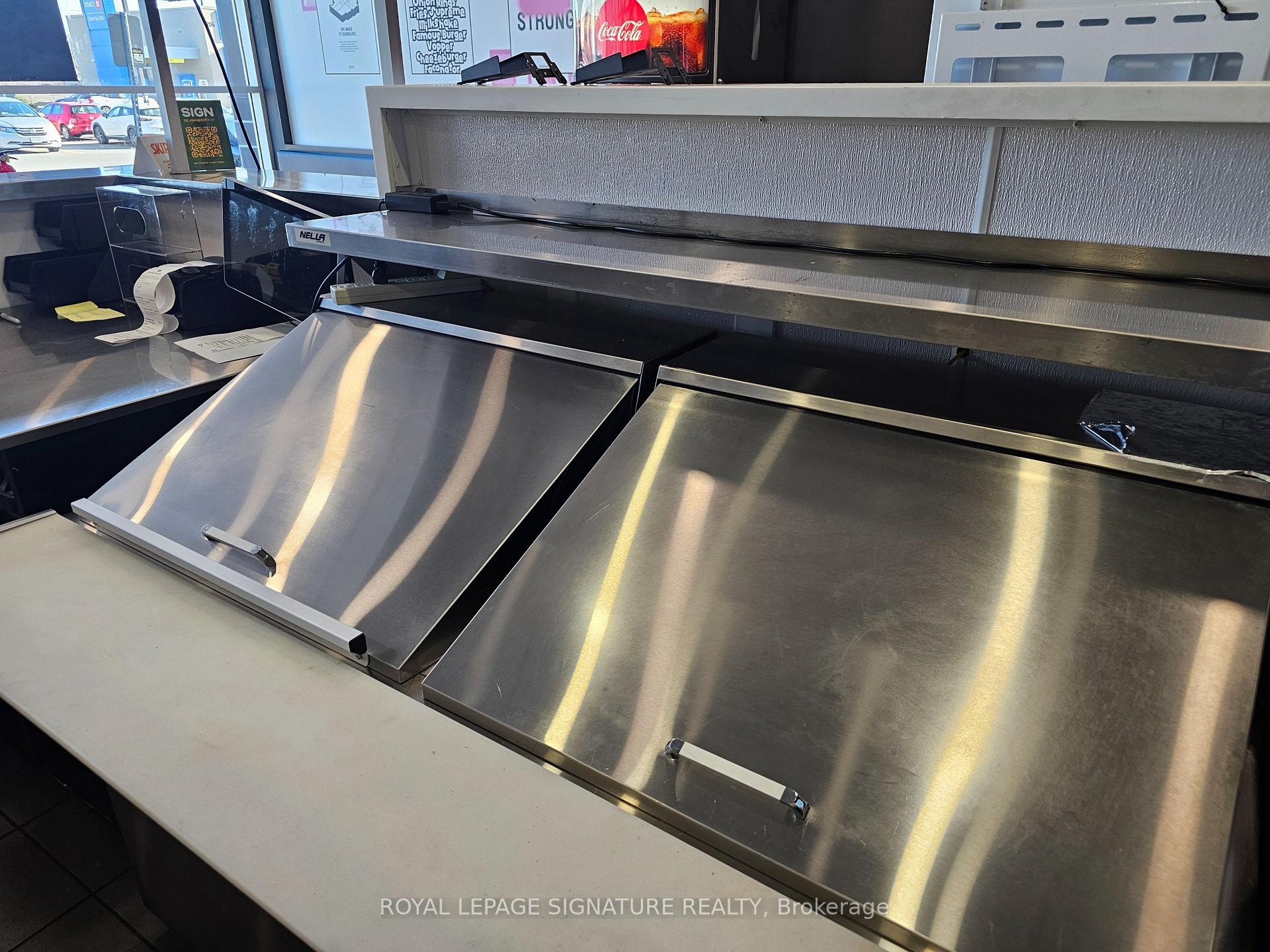 C61C-212 Ritson Road, Oshawa, ON