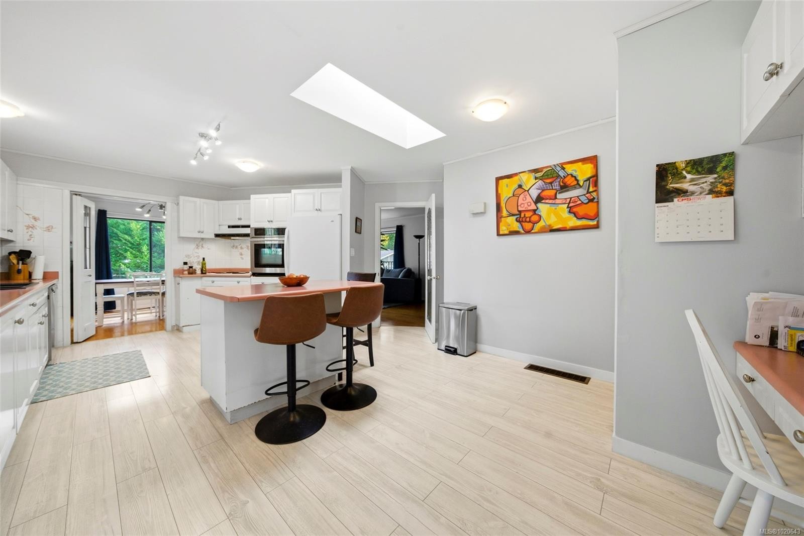 510 Voutrait Rd, Mill Bay, BC