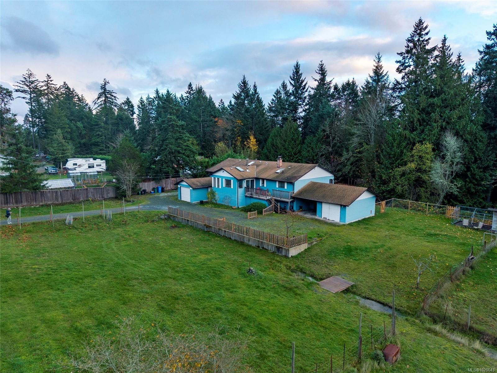 510 Voutrait Rd, Mill Bay, BC