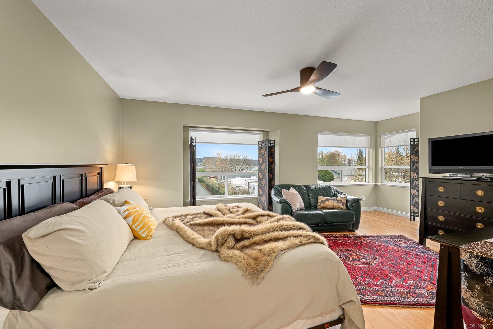 13-2475 Mansfield Dr, Courtenay, BC