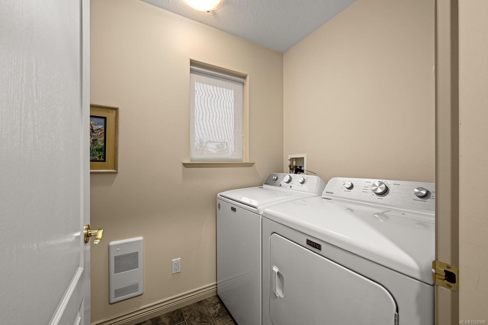 13-2475 Mansfield Dr, Courtenay, BC