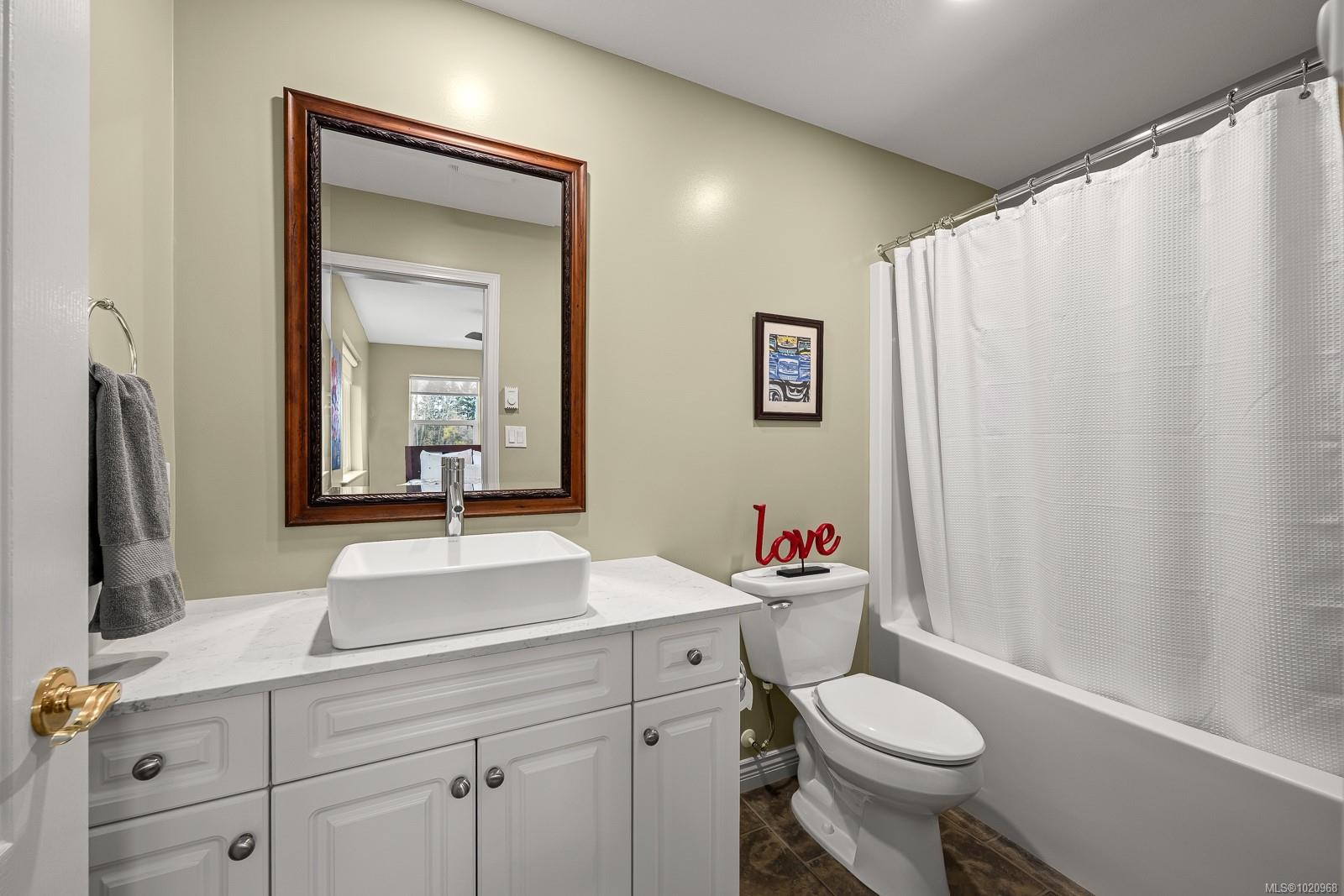 13-2475 Mansfield Dr, Courtenay, BC